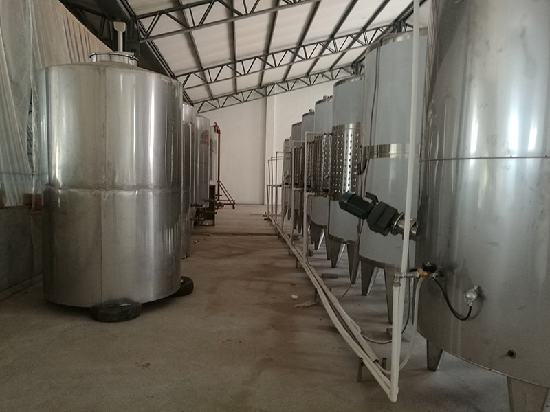 果酒饮料设备发酵车间